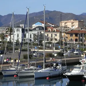 ca-nanopulin-fronte-porto.hotelitalianriviera.com/